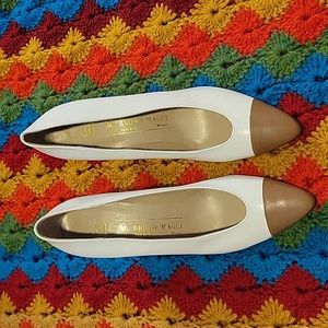 Bruno Magli Two Tone Beige White Heels Size 9
